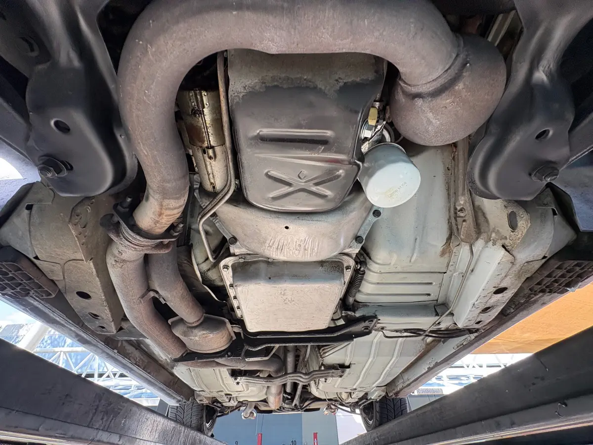 Vehicle photo 56