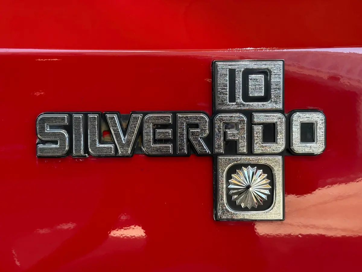 Vehicle photo 22