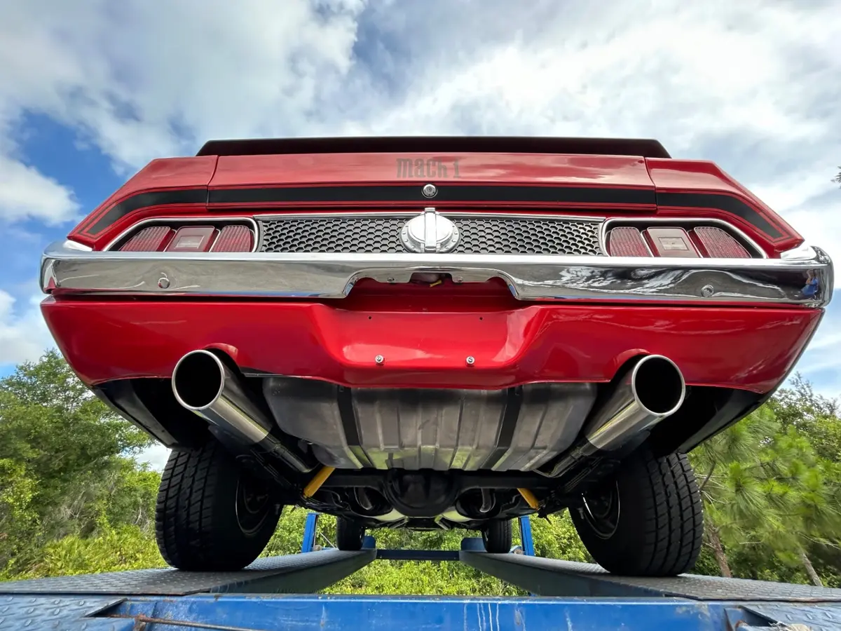 Vehicle photo 36