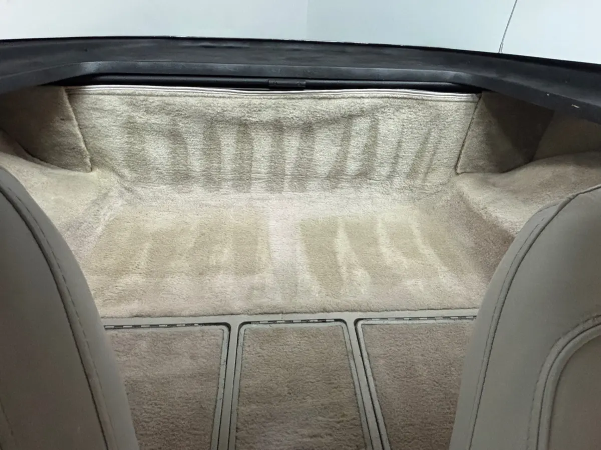 Vehicle photo 27