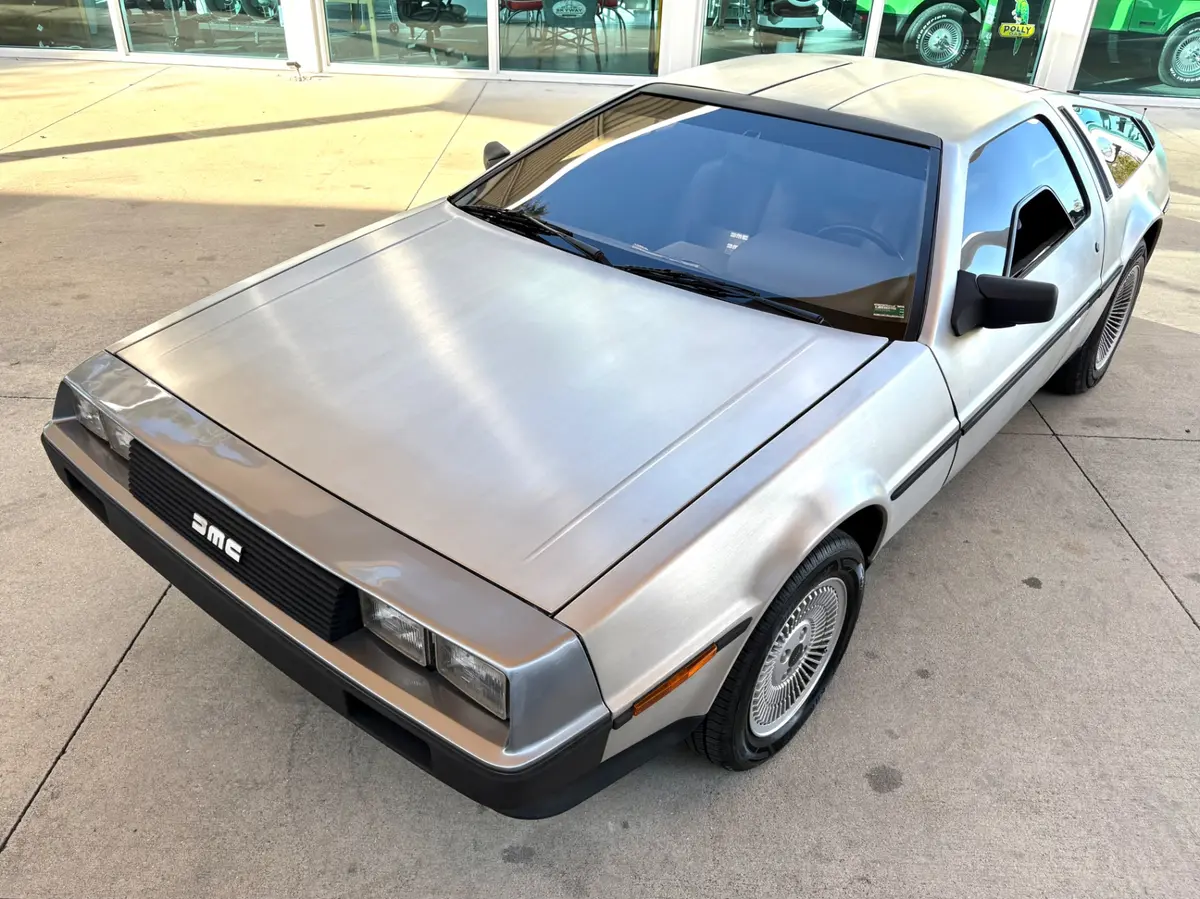 Vehicle photo 20