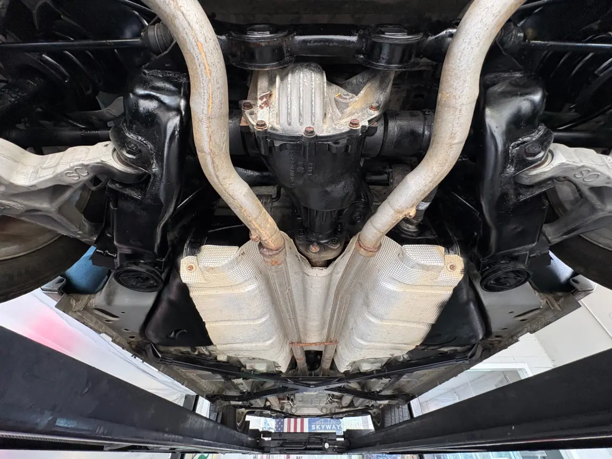 Vehicle photo 49