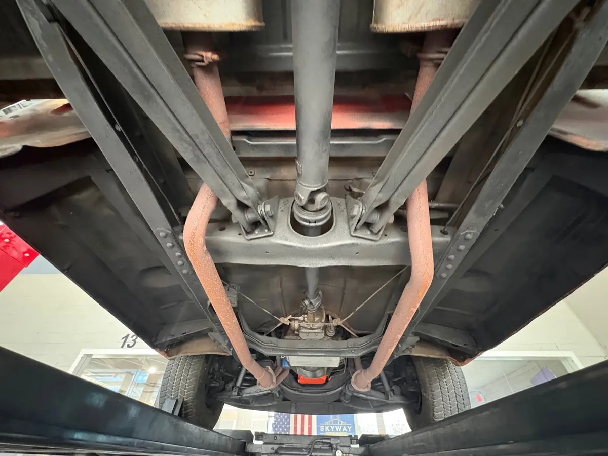 Vehicle photo 48