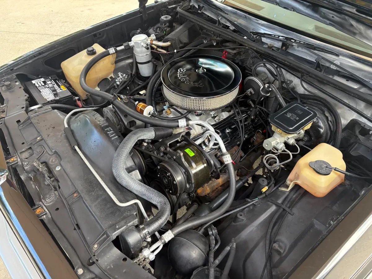 Vehicle photo 27