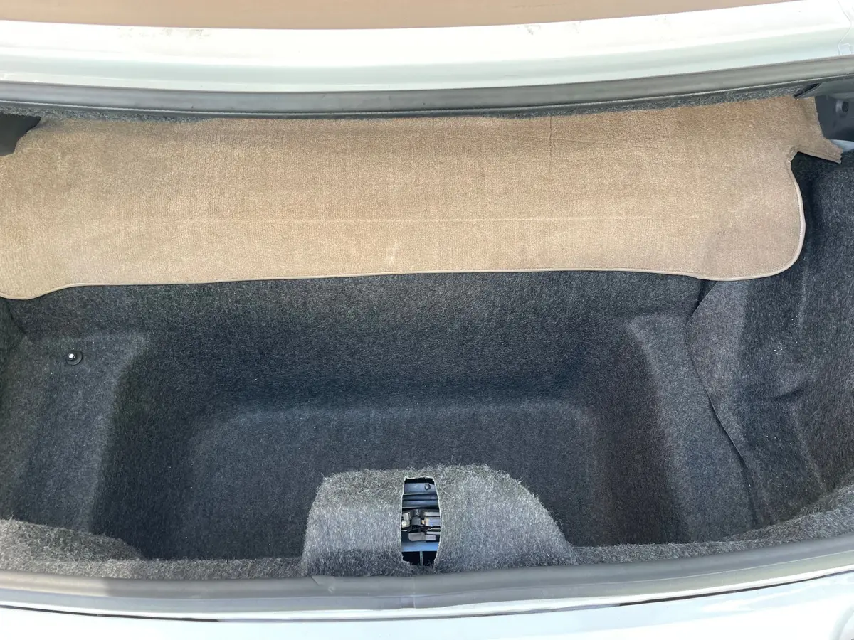 Vehicle photo 36