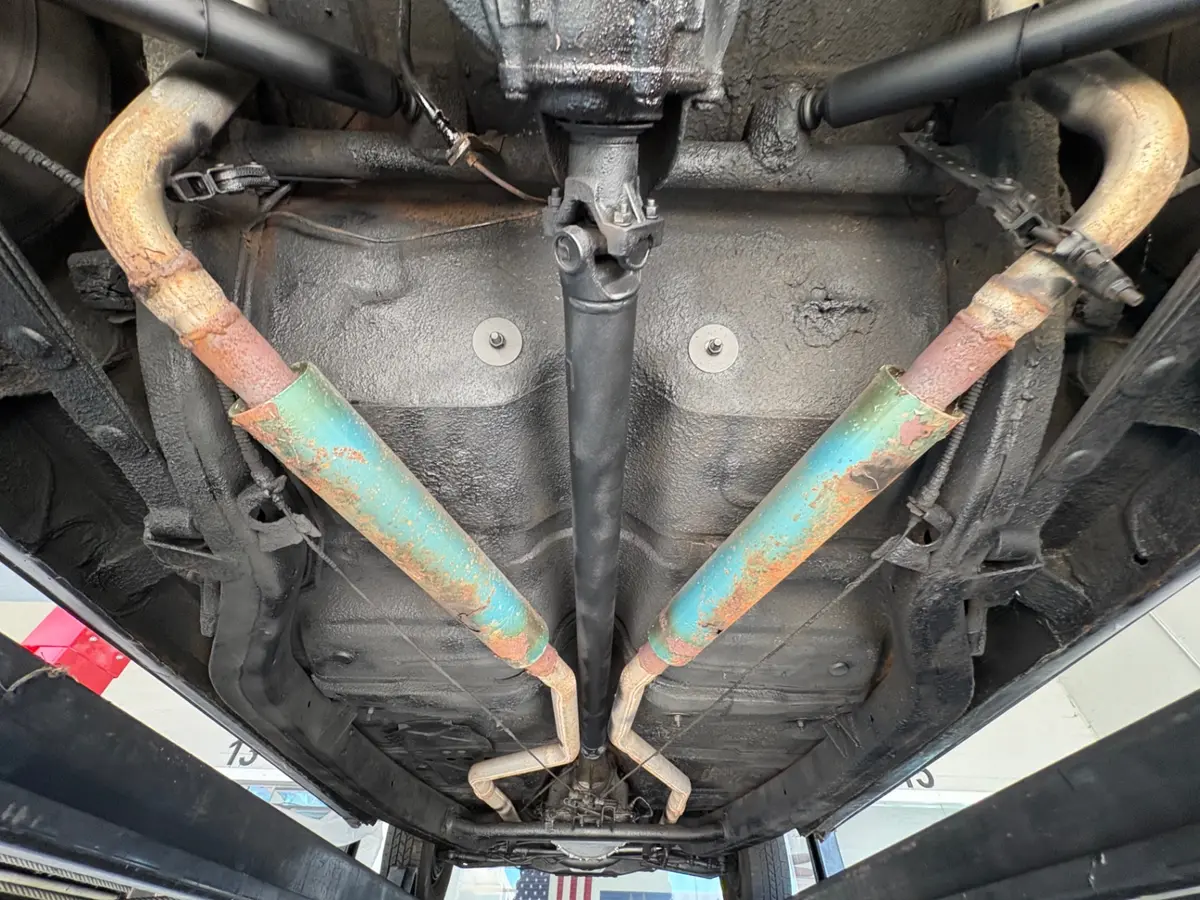 Vehicle photo 45