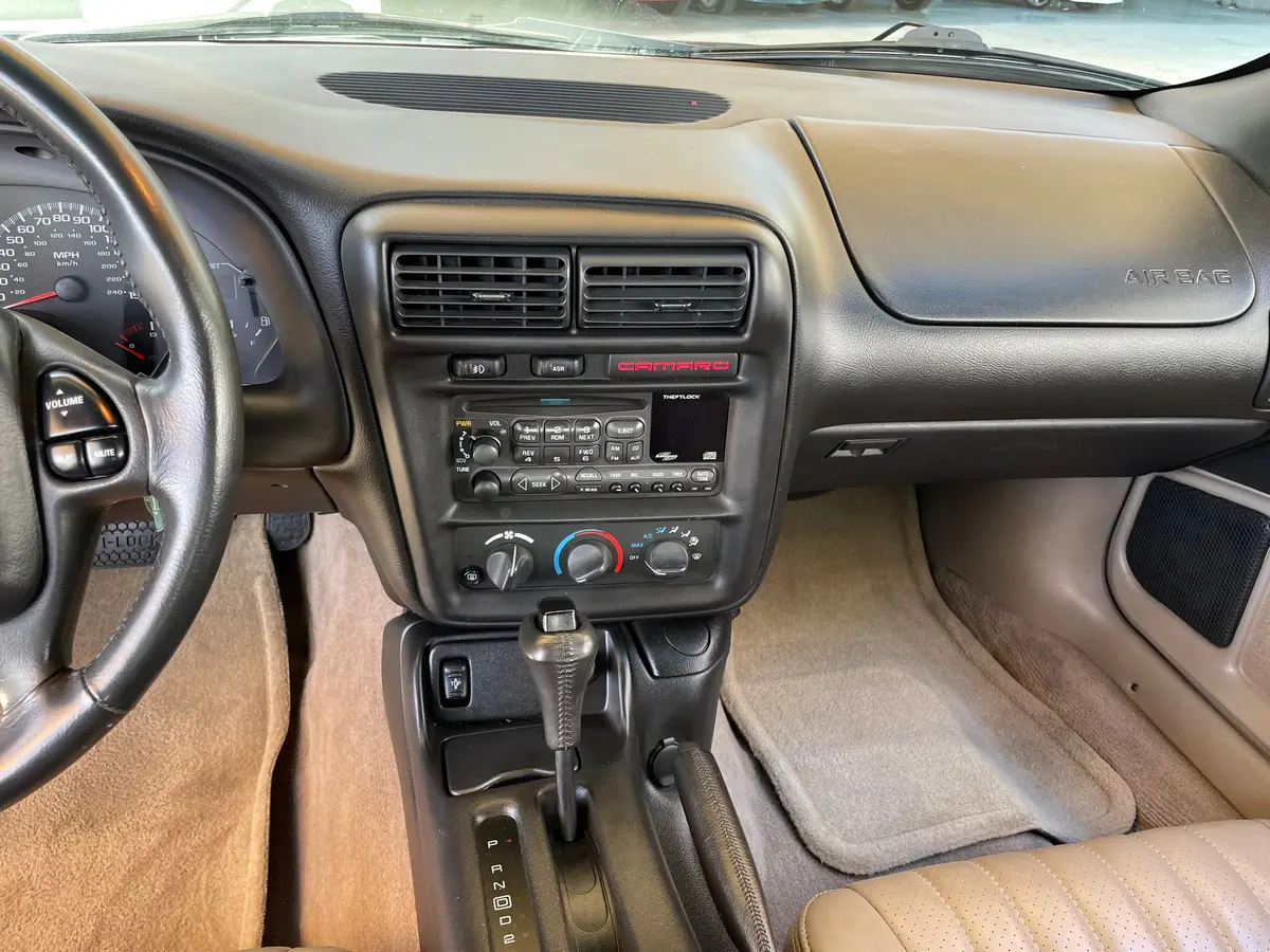 Vehicle photo 22