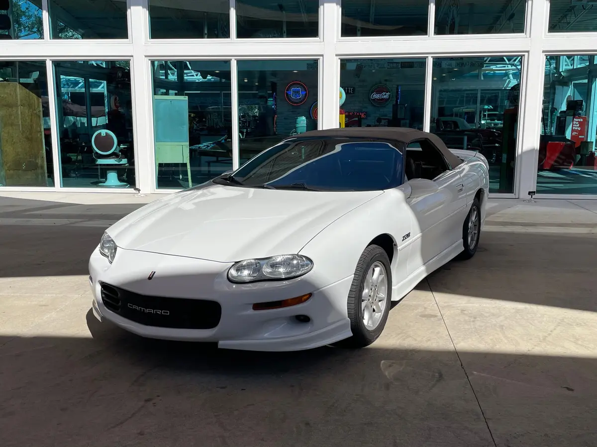 Vehicle photo 1