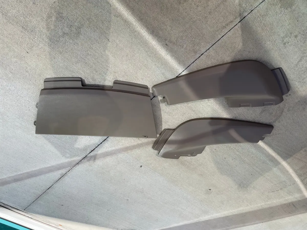 Vehicle photo 42