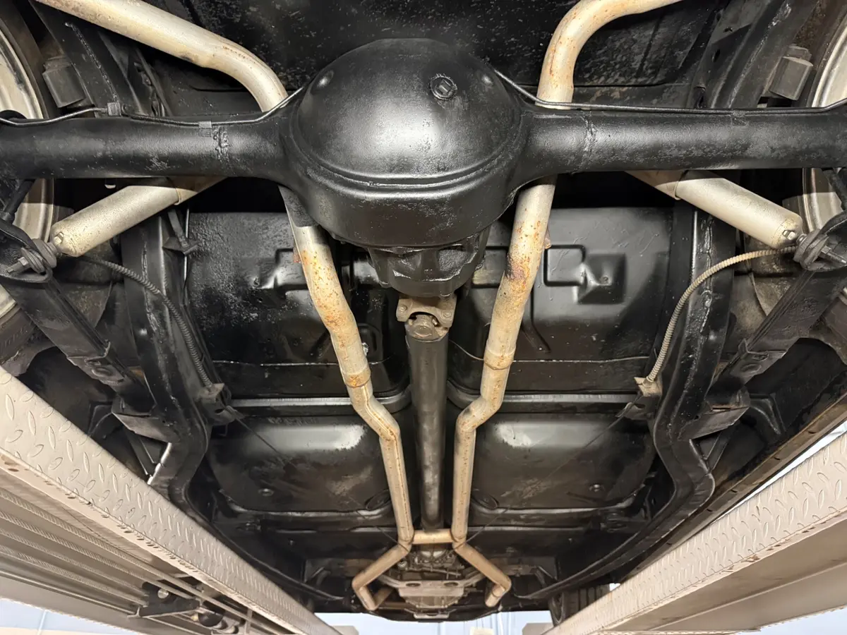 Vehicle photo 48