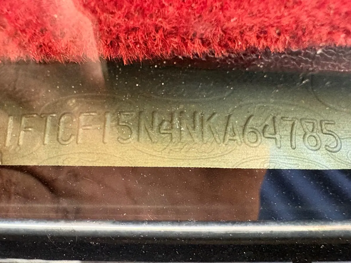 Vehicle photo 22