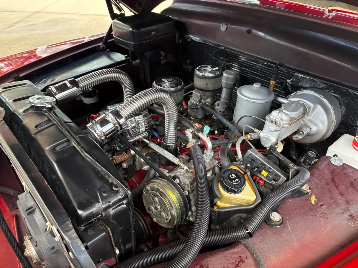 Vehicle photo 28