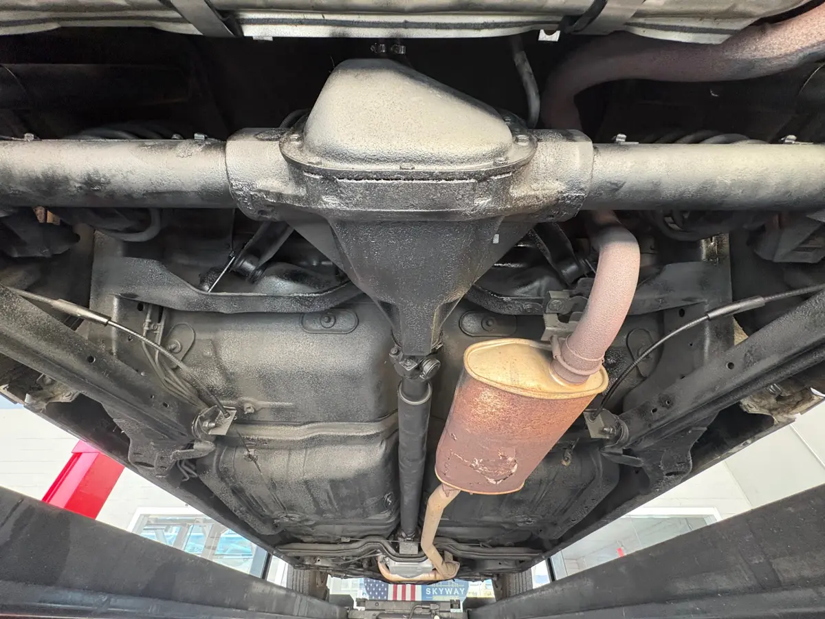 Vehicle photo 54