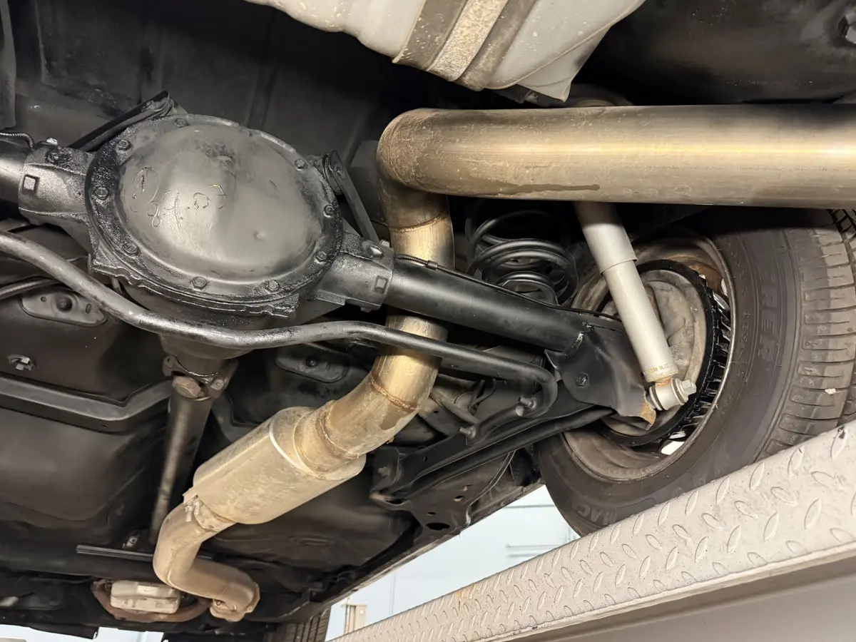 Vehicle photo 44