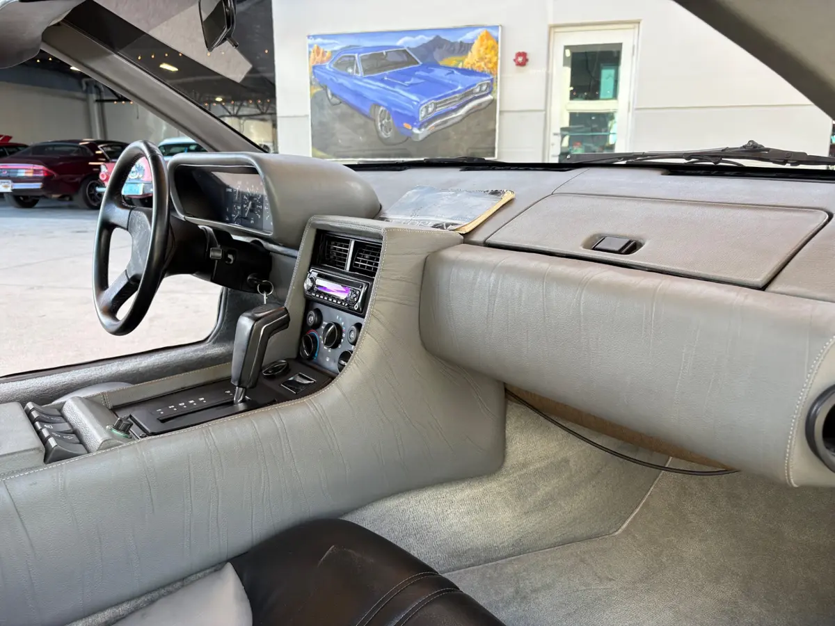 Vehicle photo 49