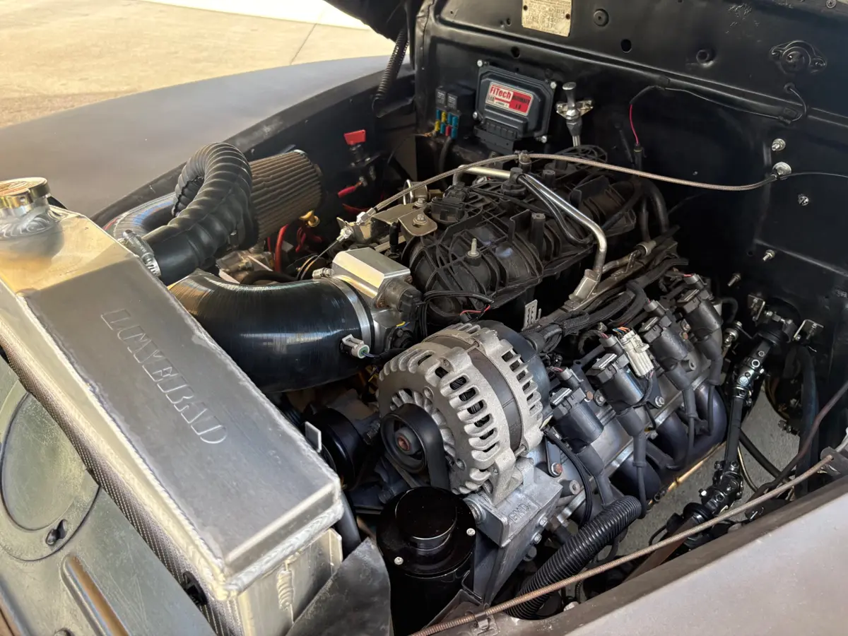 Vehicle photo 27