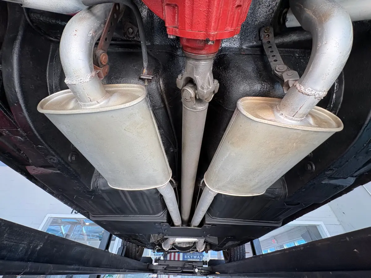 Vehicle photo 50