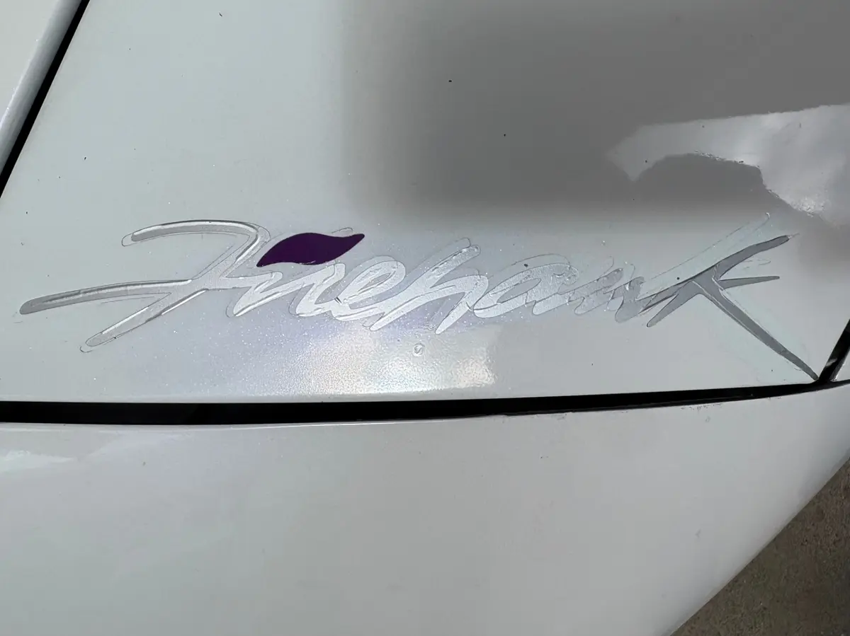 Vehicle photo 21
