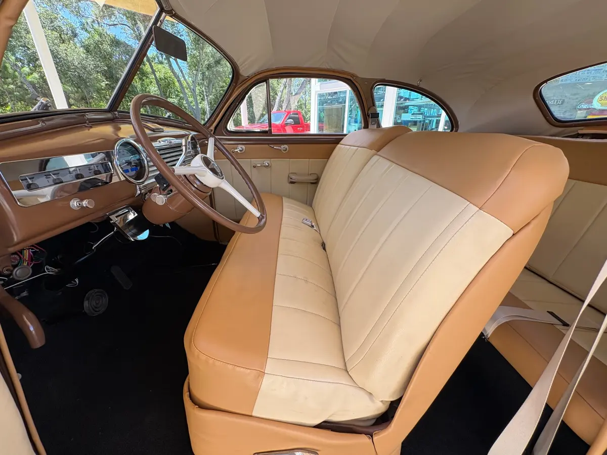 Vehicle photo 31
