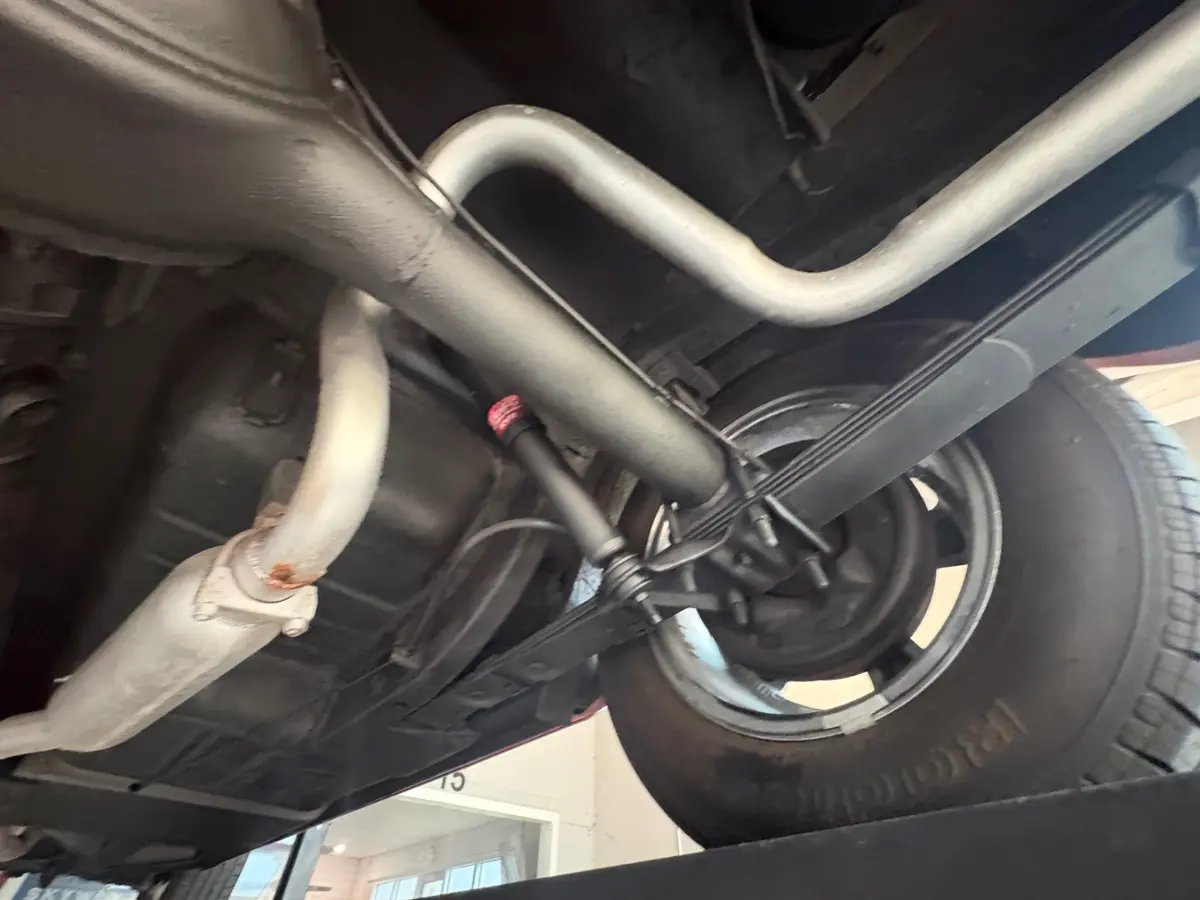 Vehicle photo 52
