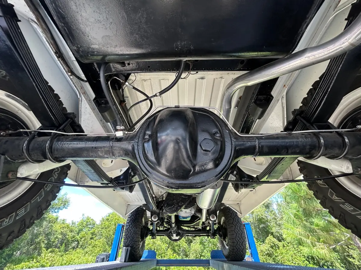 Vehicle photo 39