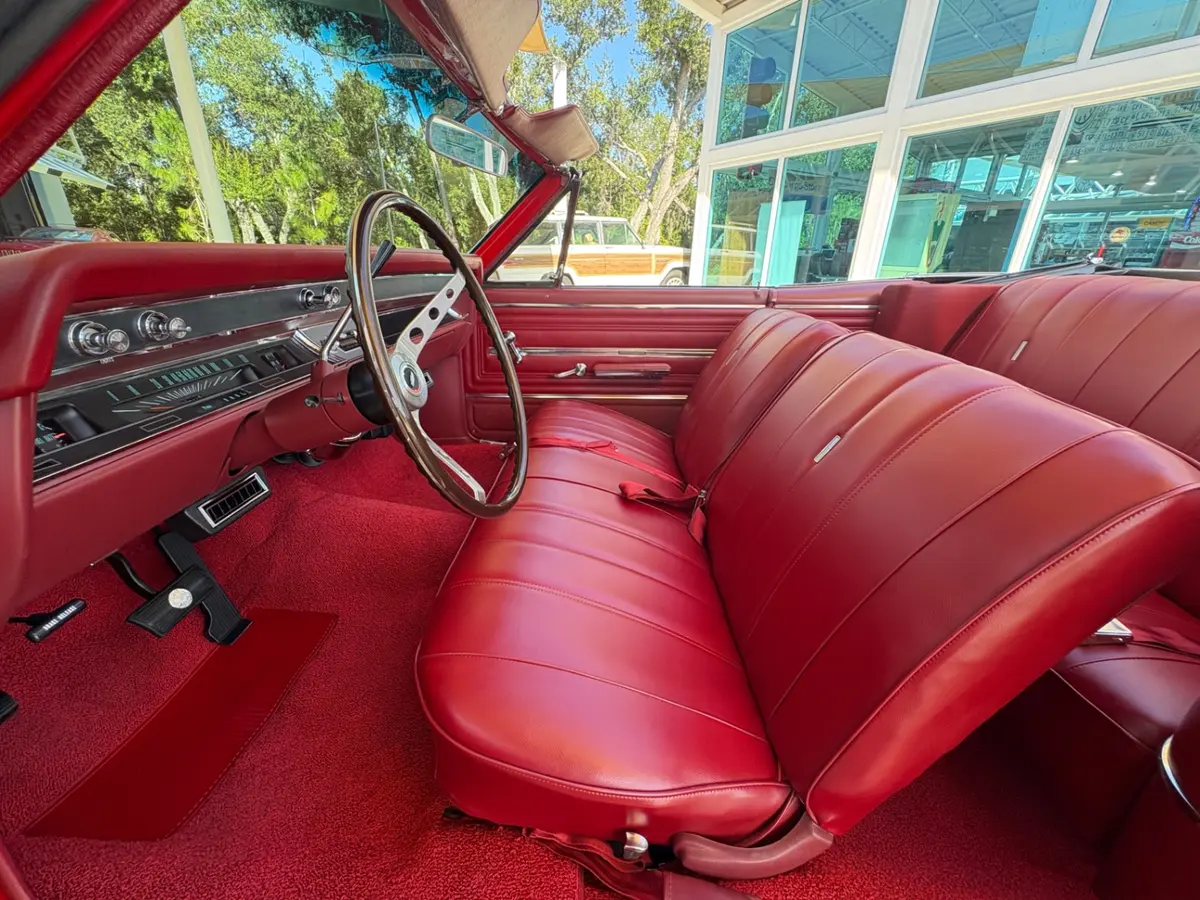 Vehicle photo 41