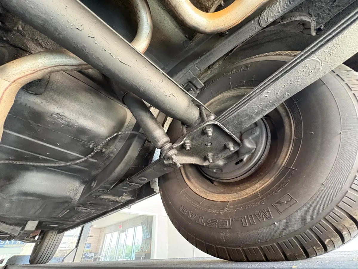 Vehicle photo 45