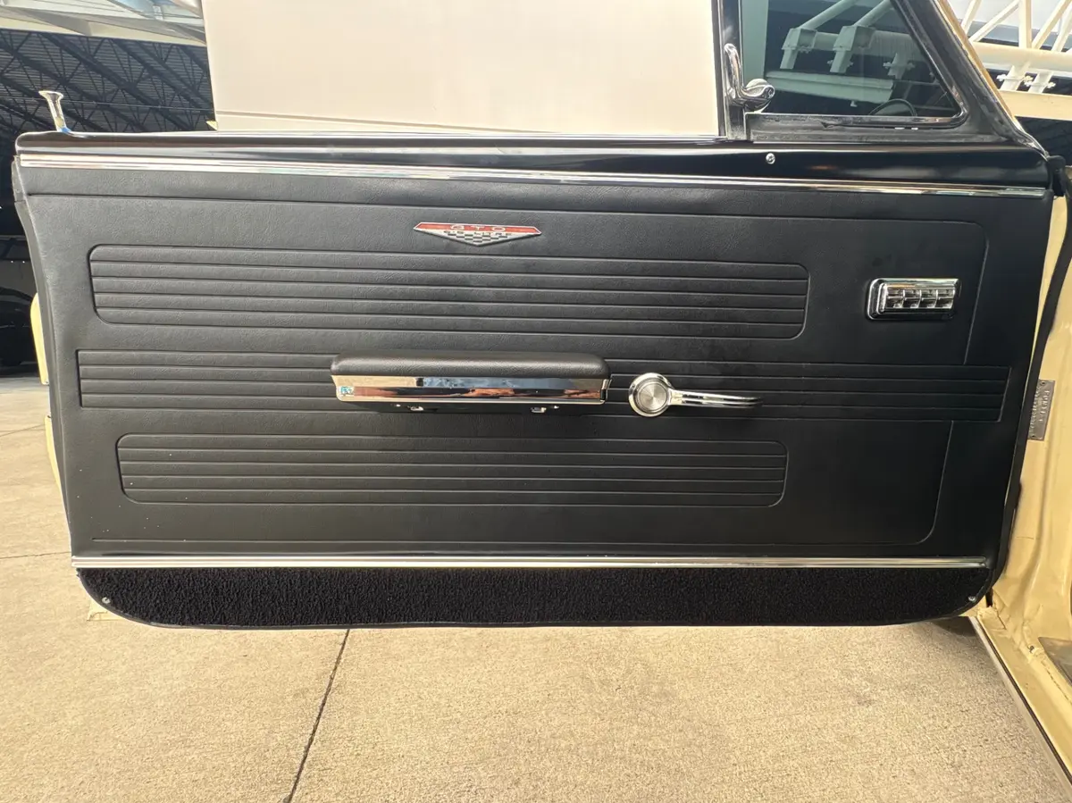Vehicle photo 36