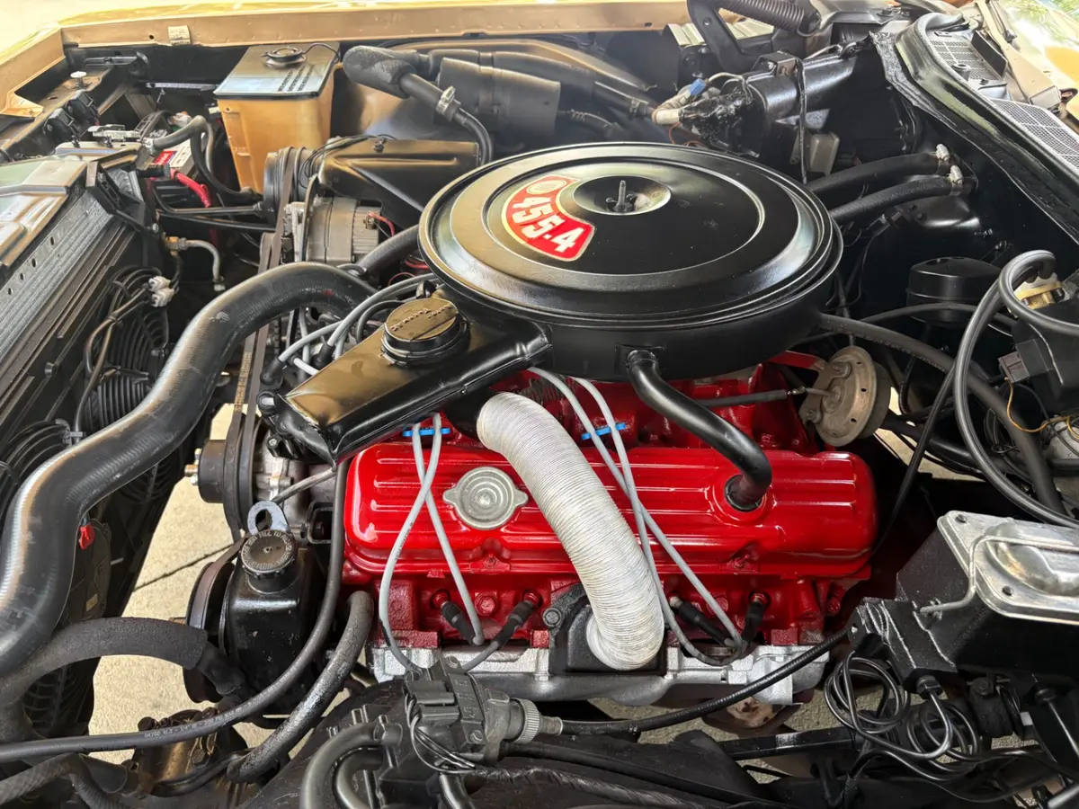 Vehicle photo 30
