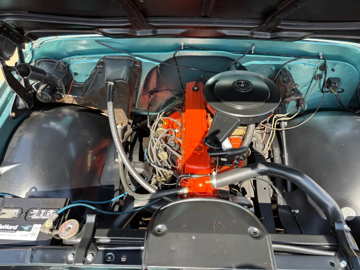 Vehicle photo 14