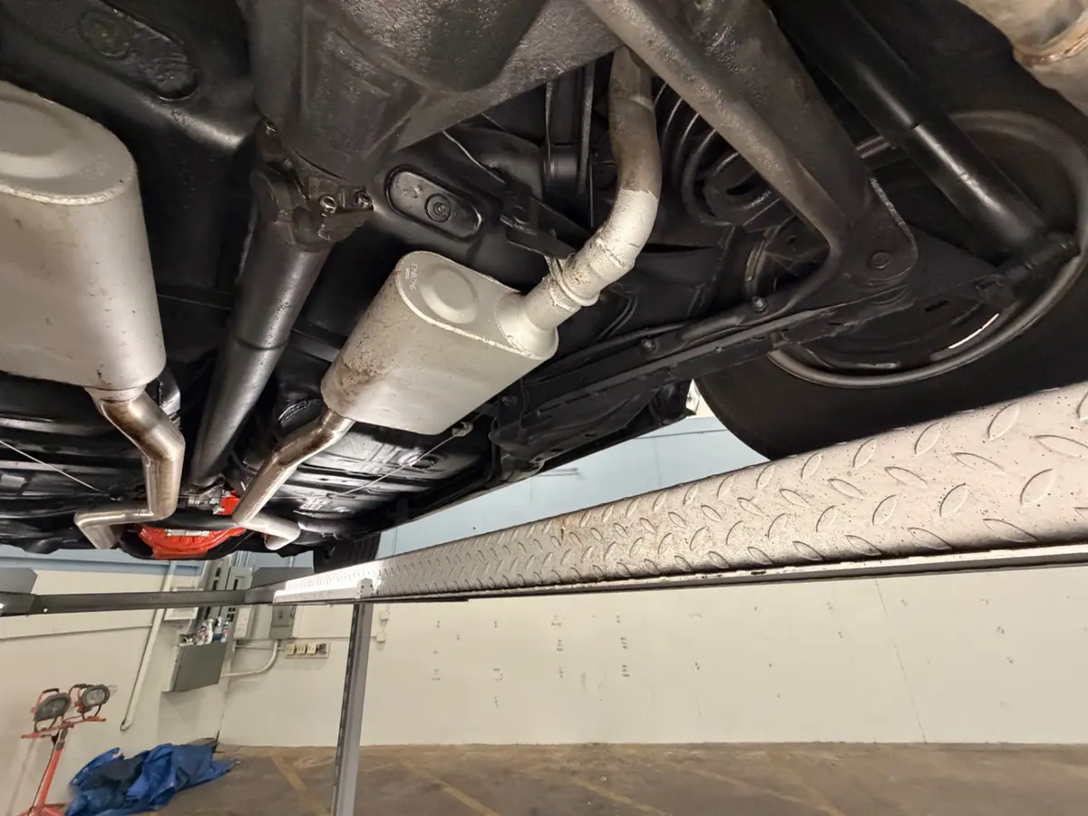 Vehicle photo 125