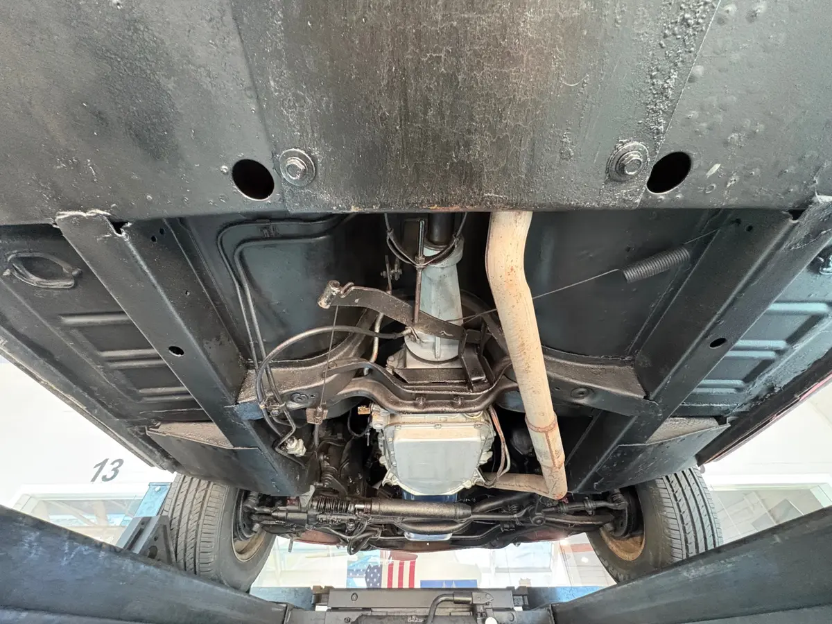 Vehicle photo 48