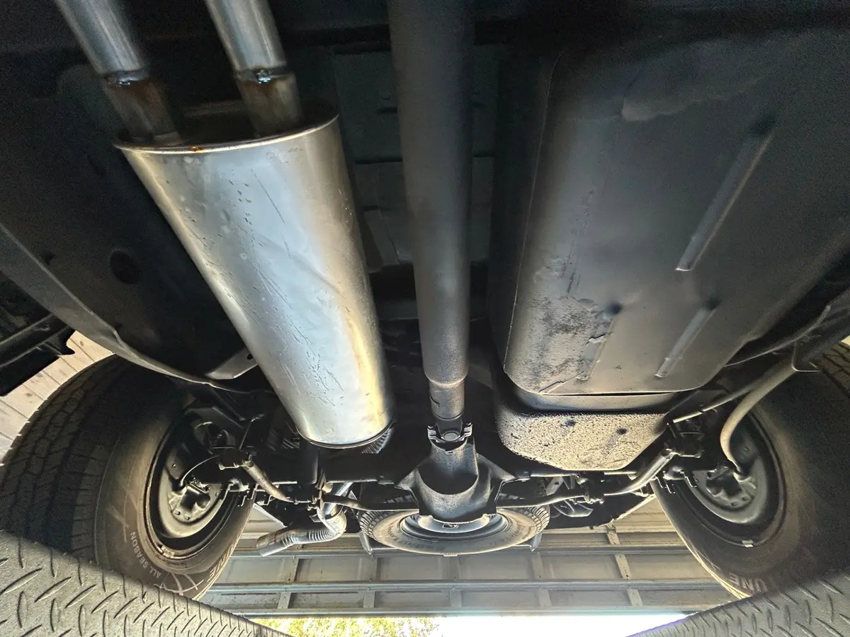 Vehicle photo 42