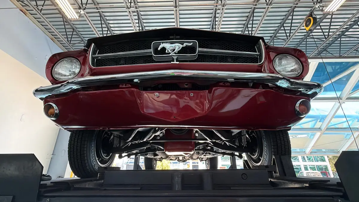 Vehicle photo 50