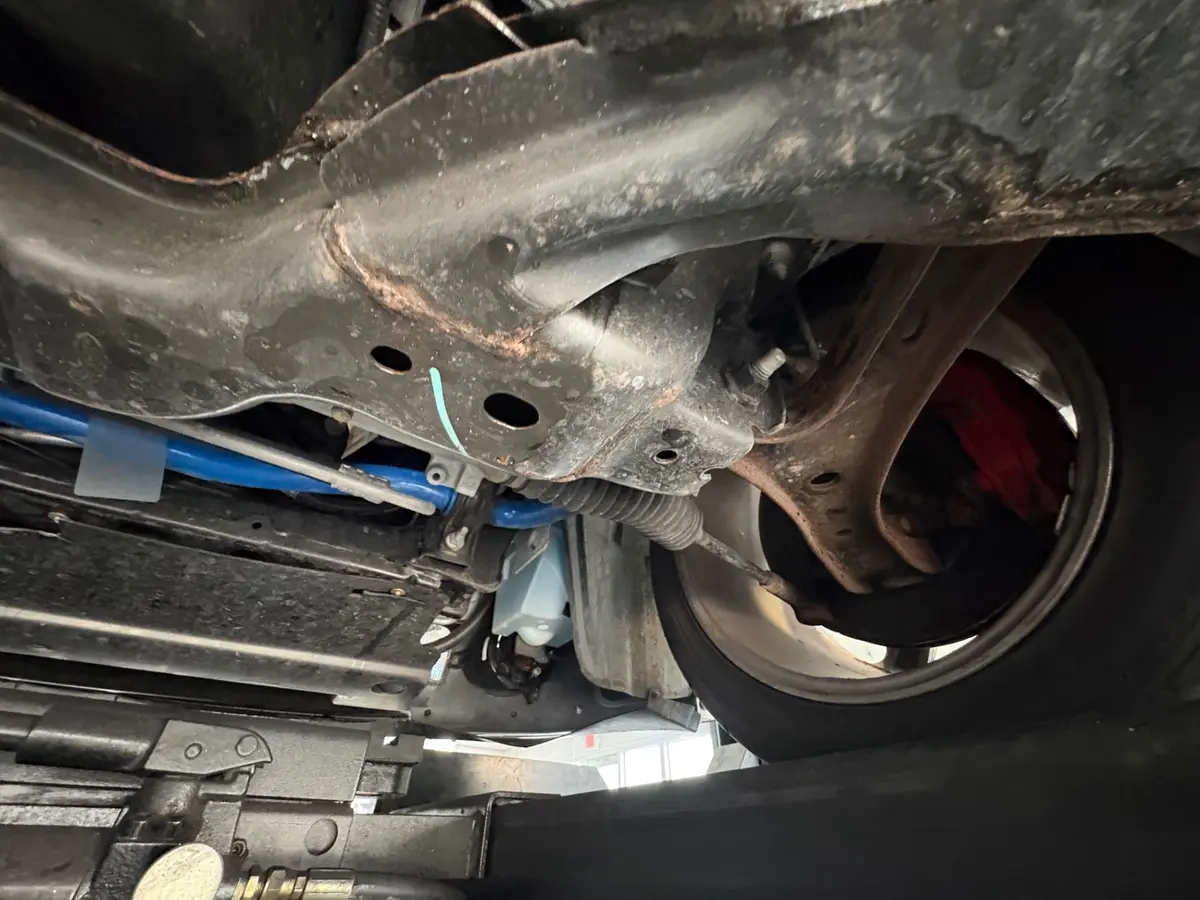 Vehicle photo 54