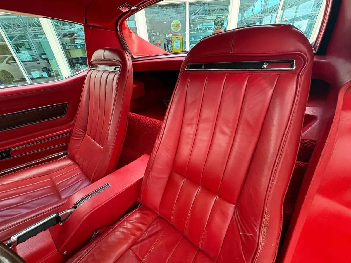 Vehicle photo 38