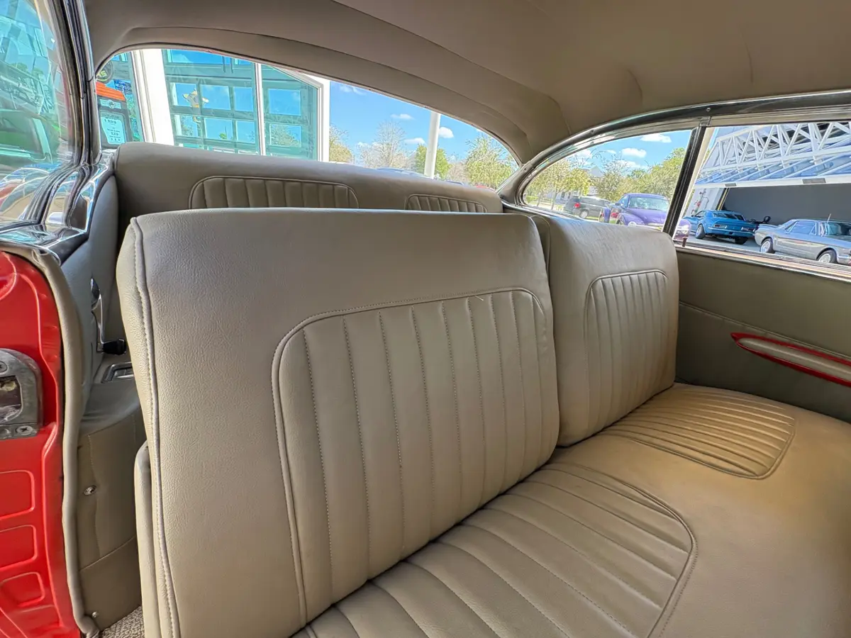 Vehicle photo 38