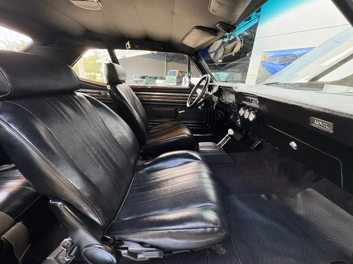 Vehicle photo 42