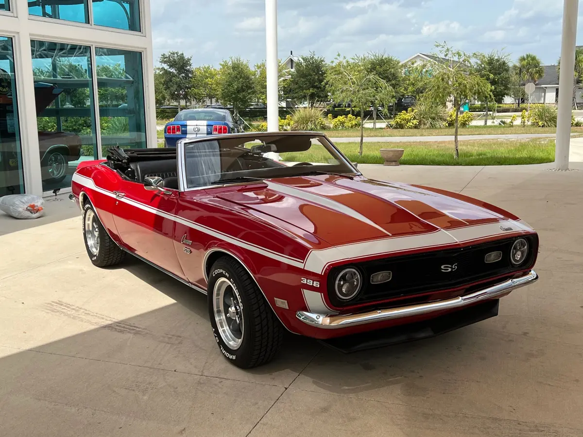 Vehicle photo 8