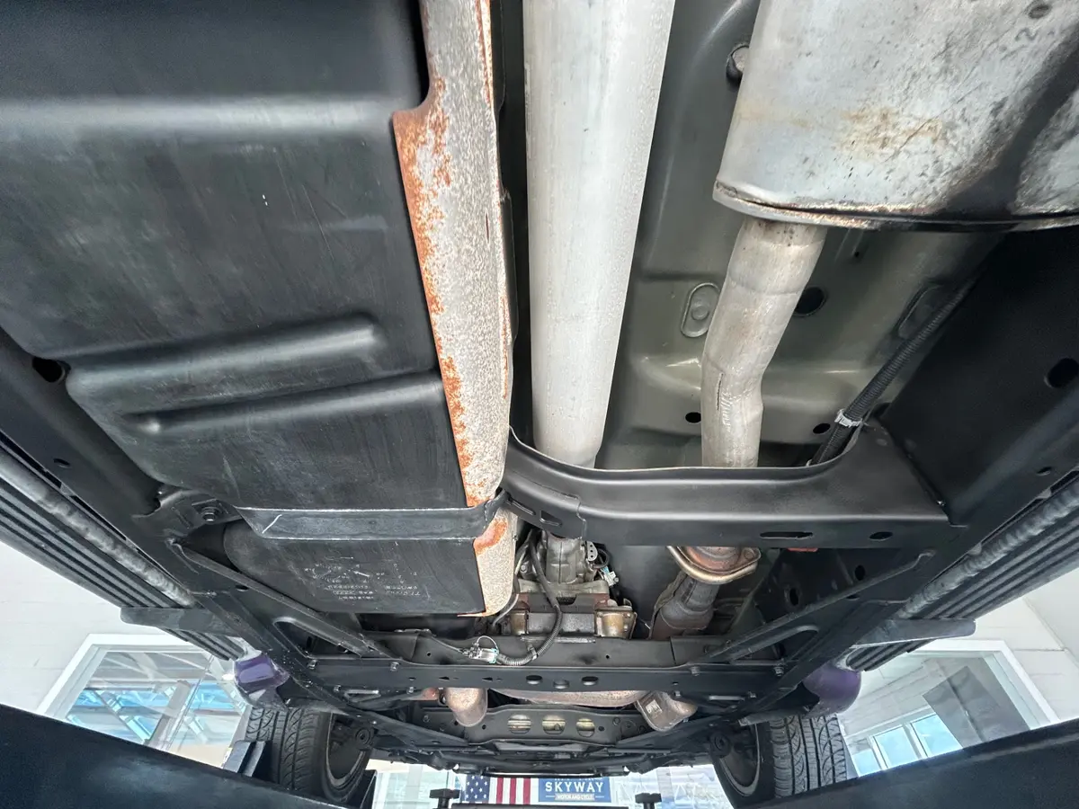 Vehicle photo 42