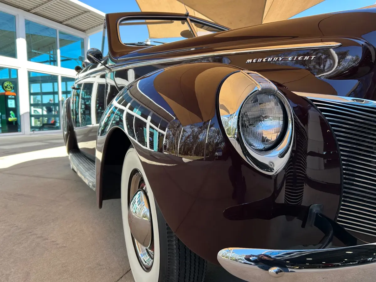 Vehicle photo 20