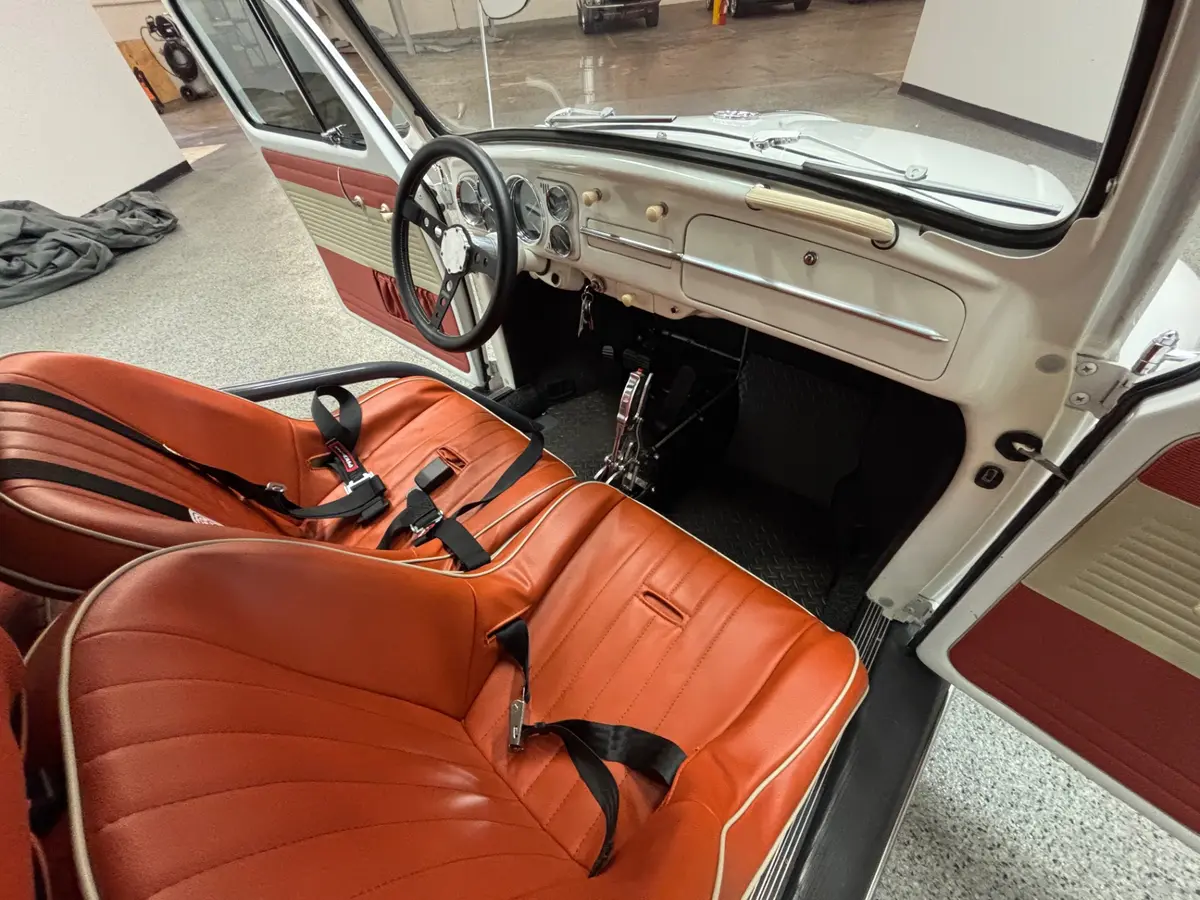 Vehicle photo 39