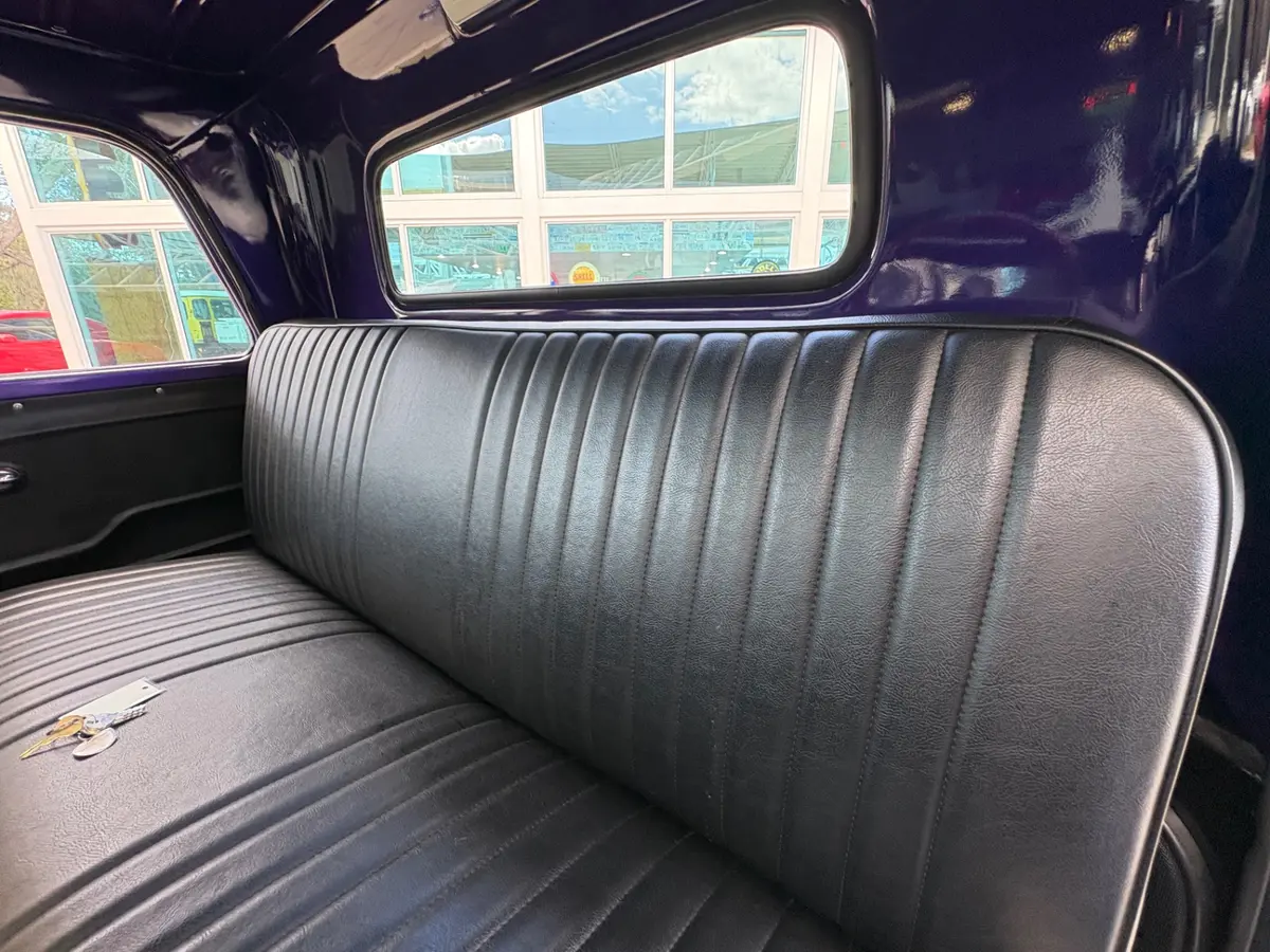 Vehicle photo 34