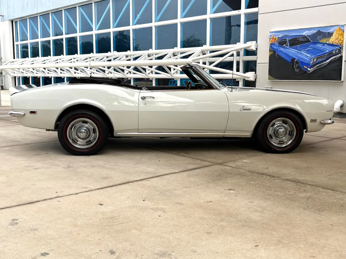 Vehicle photo 5