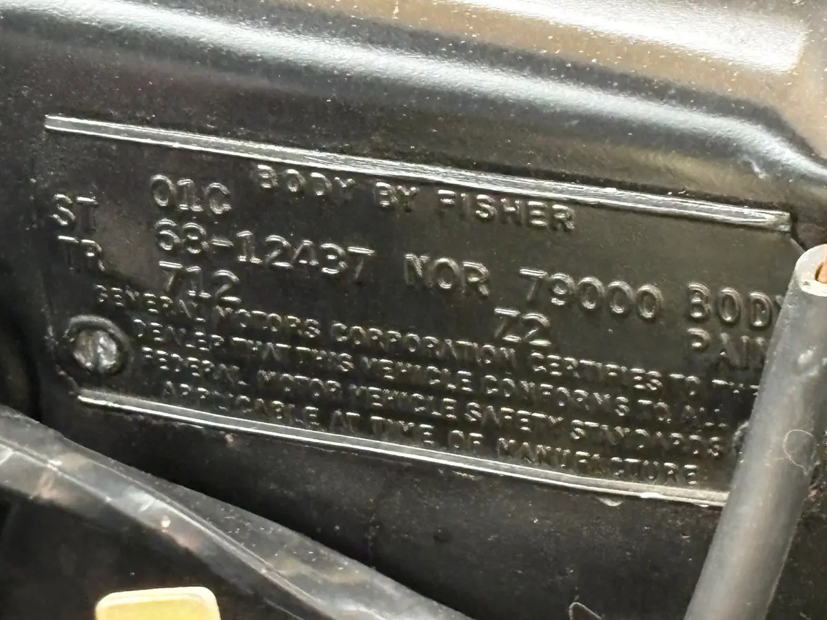 Vehicle photo 26