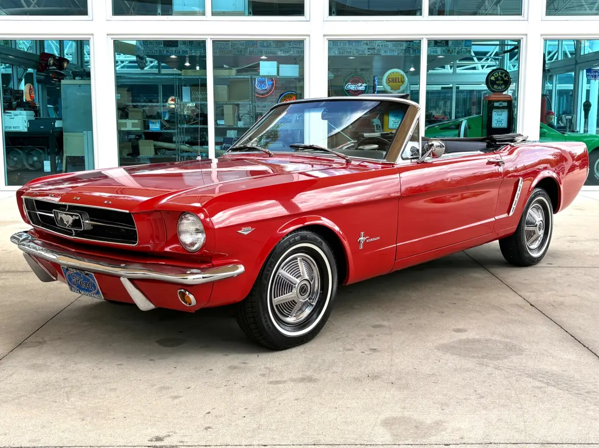 Vehicle photo 12