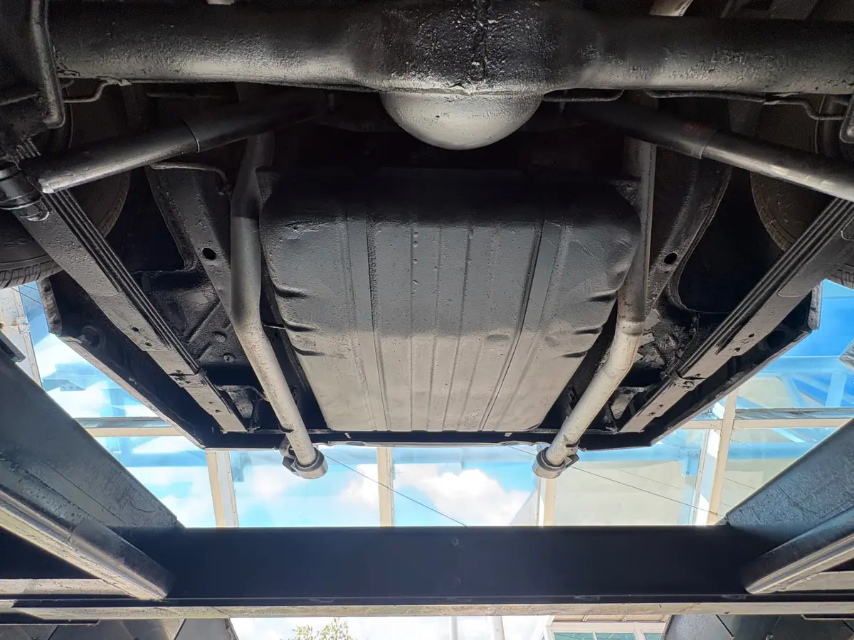Vehicle photo 58