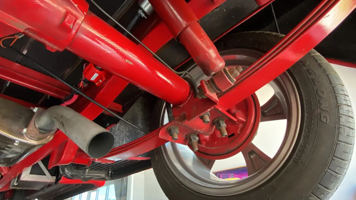 Vehicle photo 40