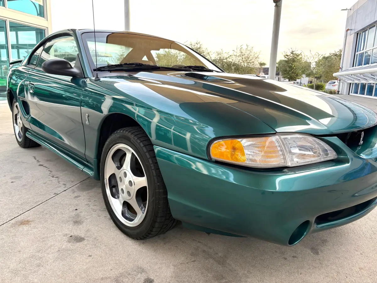 Vehicle photo 20