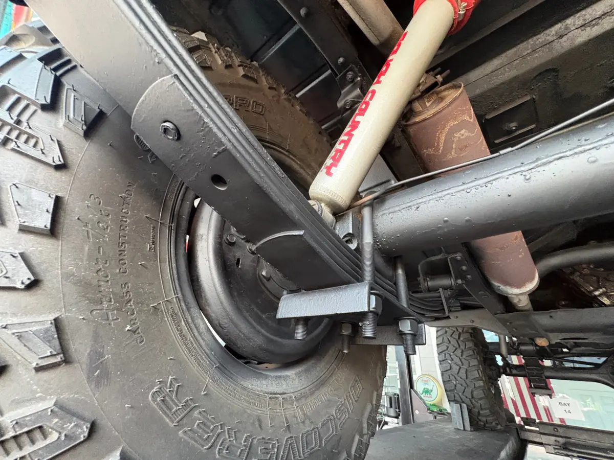 Vehicle photo 44